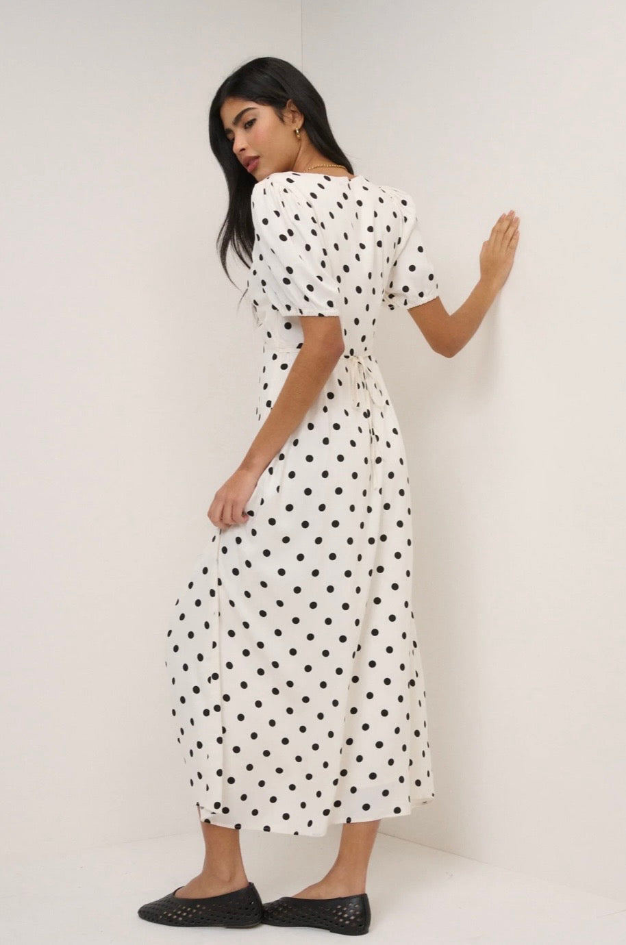 Nobodys's Child Polka Dot Sweetheart Neckline Midi Dress