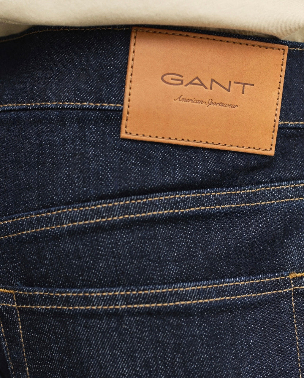 GANT Regular Fit Clean Wash Jeans